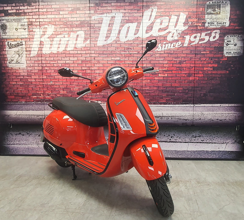 2024 Vespa GTS125 SuperSport  i-Get RST22 Arancio Impulsivo