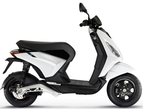 Electric Piaggio 1 - Forever White 2024- Save £300 Upon Registration